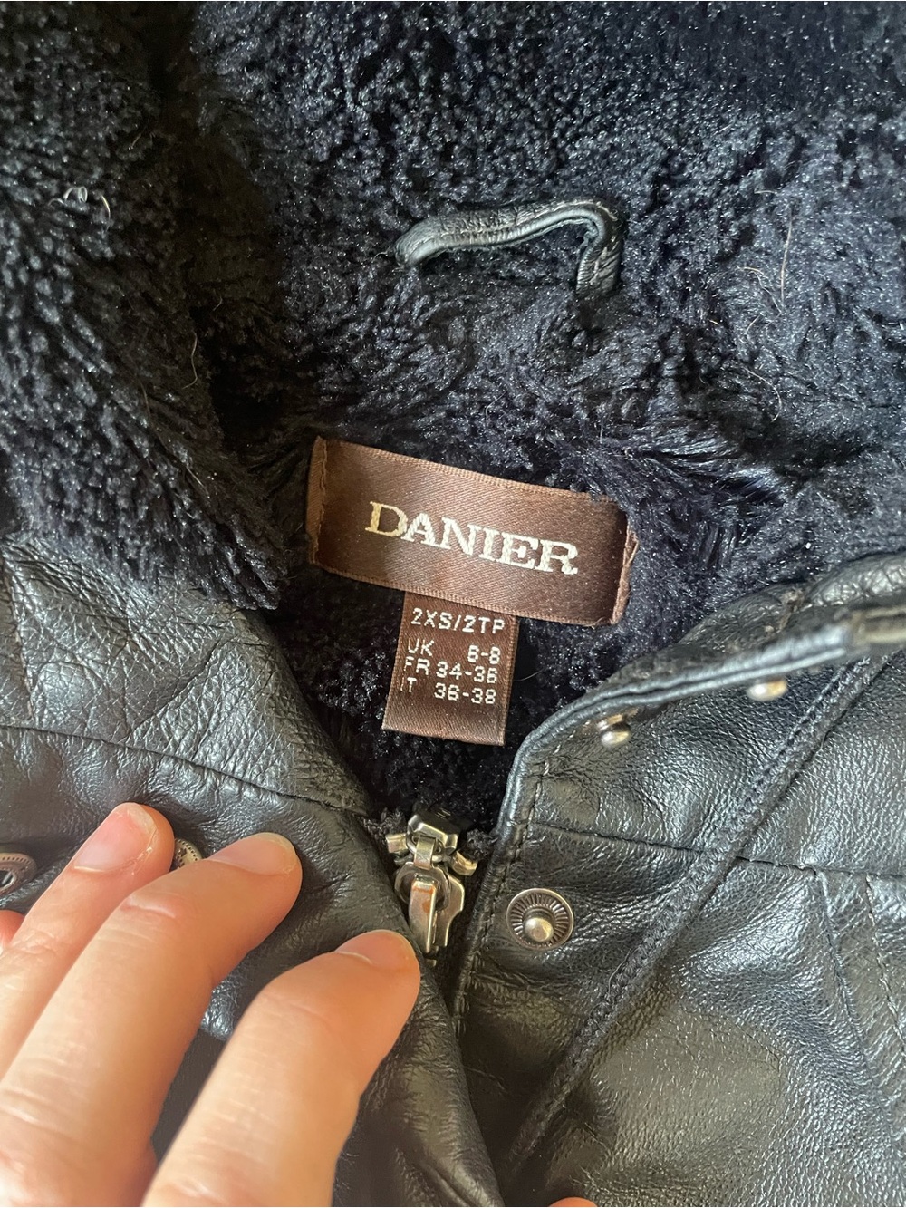 Incredible Hooded Danier Cropped Moto Leather Jacket - Picture 2 of 5